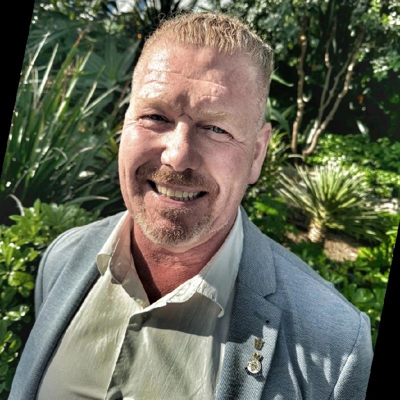 Dr Andrew Steel
